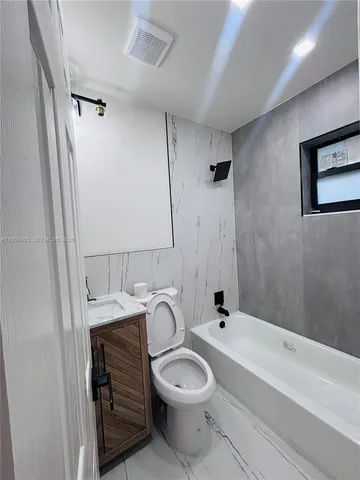 $790,000 | 220 Northwest 27th Avenue, Pompano Beach, FL 33069