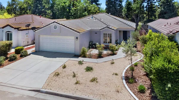 $465,000 | 6337 North Rafael Avenue, Fresno, CA 93711