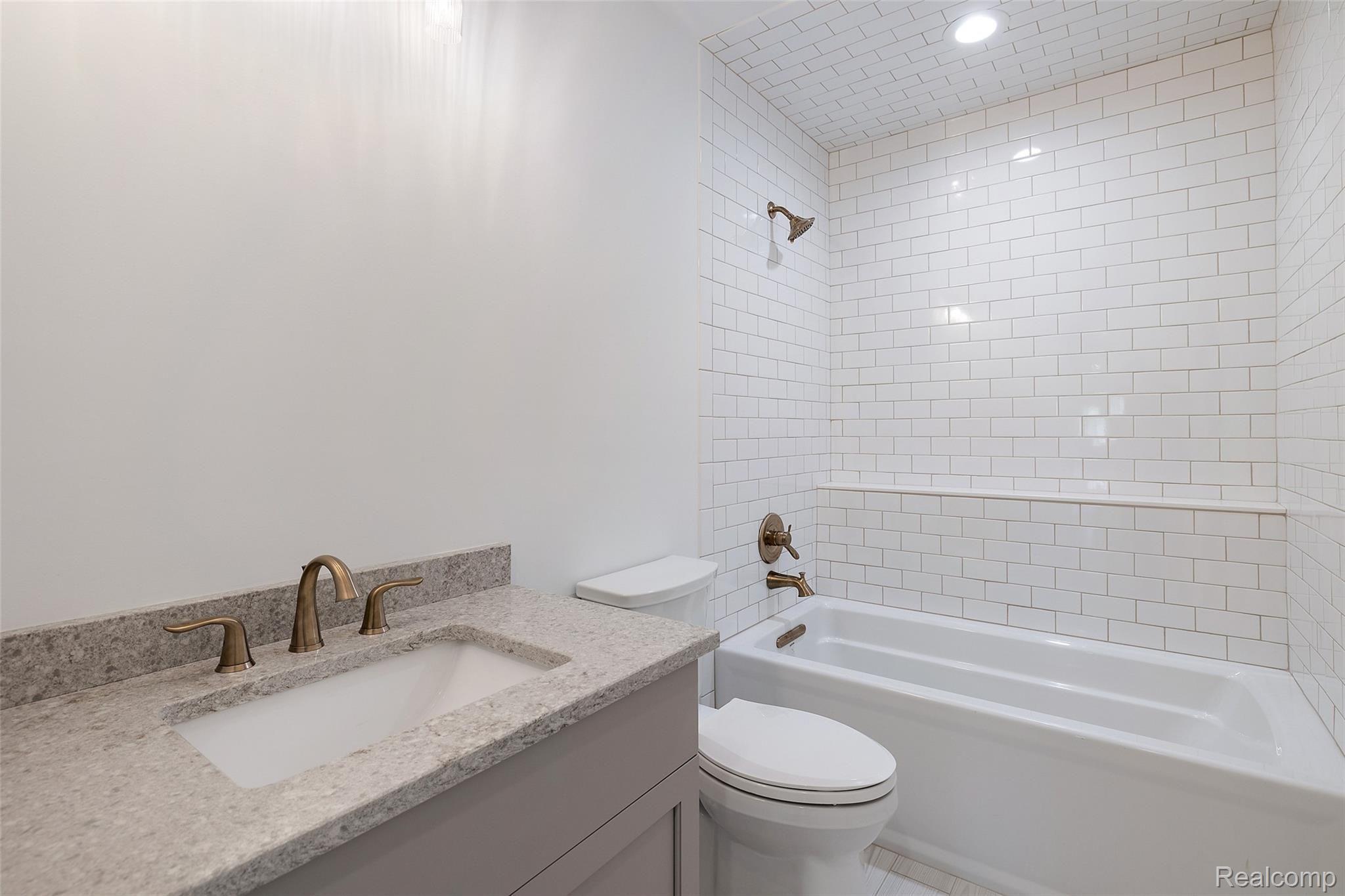 1922 Traceky Drive Rochester, MI 48306 - Photo 43 of 51 1747 Trackey Dr-47.jpg