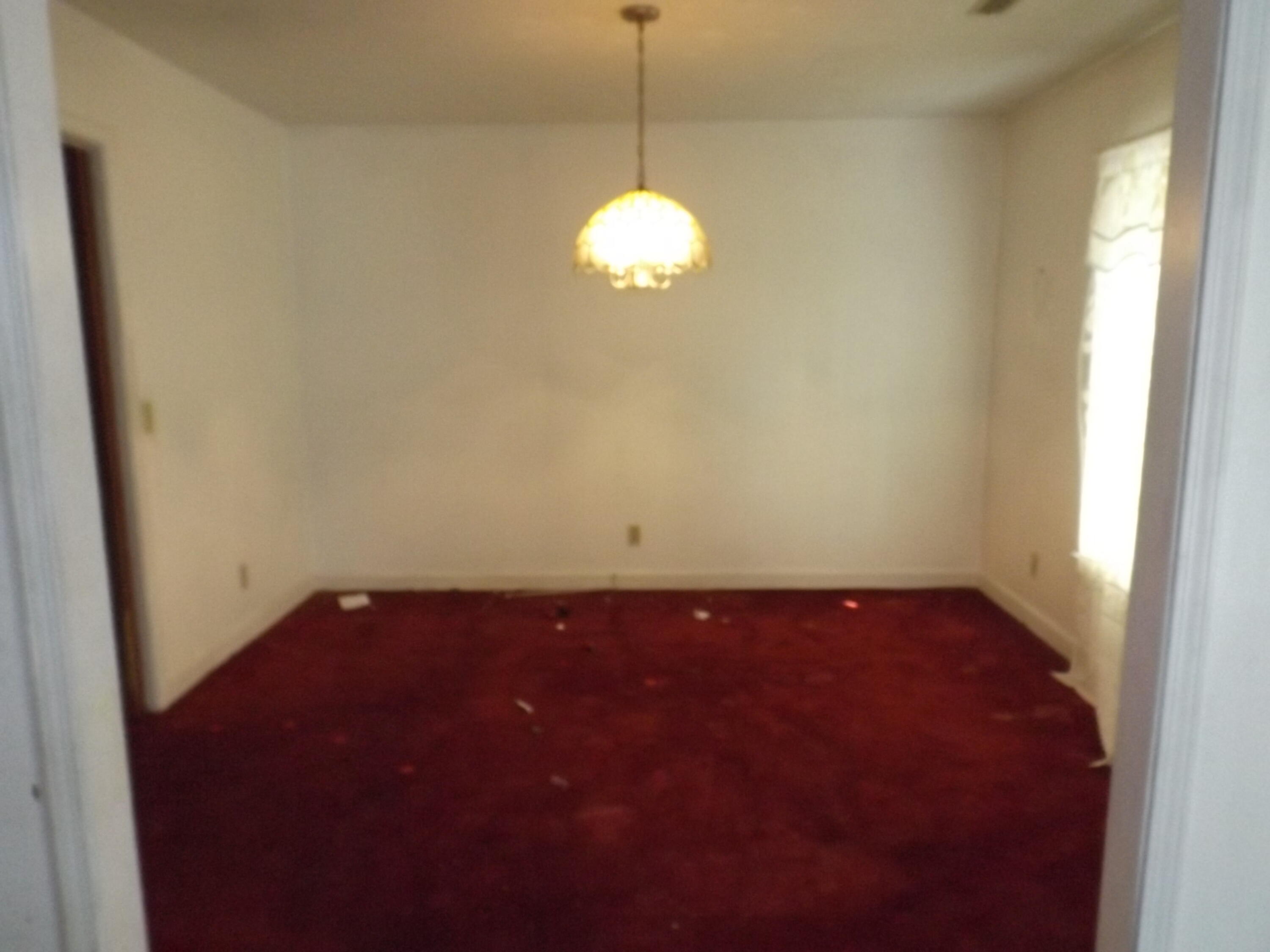 301 Brunson Street Manning, SC 29102 - Photo 15 of 38 Dining Room