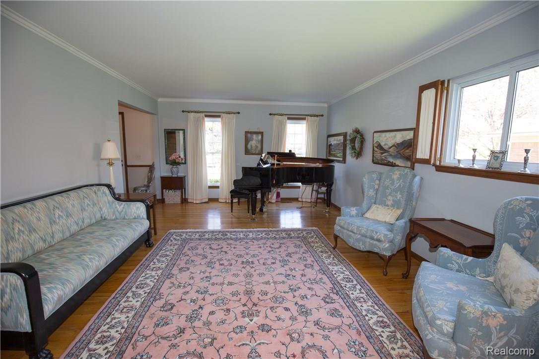 2353 Eaton Gate Road Lake Orion, MI 48360 - Photo 11 of 74 ZT7A7419.jpg