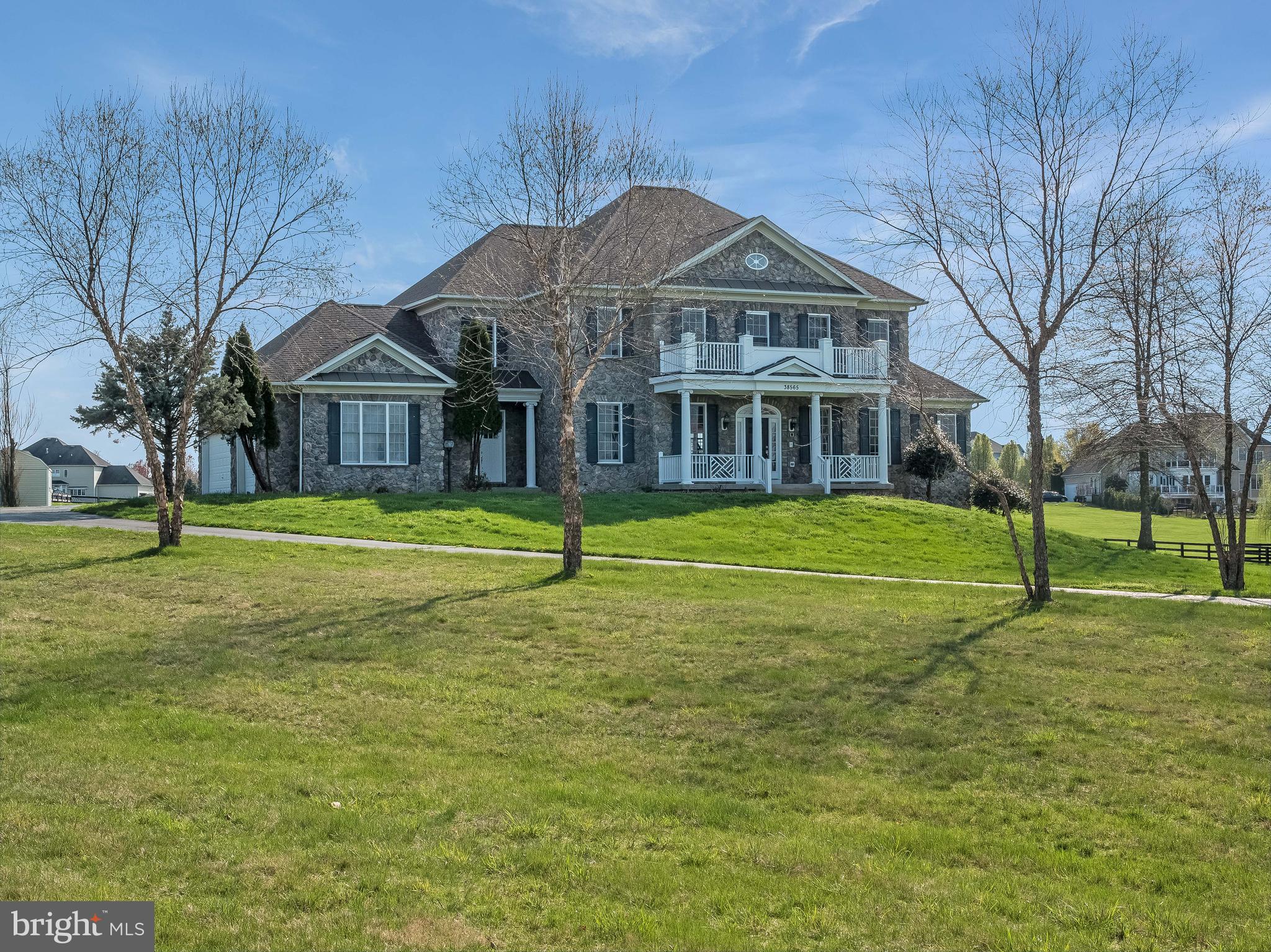 38565 Piggott Bottom Road Hamilton, VA 20158 - Photo 3 of 81 Gallery Image 3