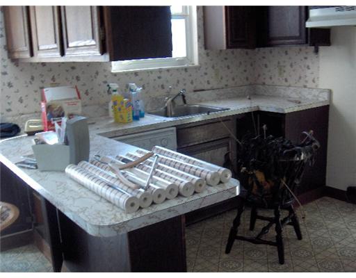 219 McKenzie Road Clinton, PA 15026 - Photo 7 of 11 Kitchen.