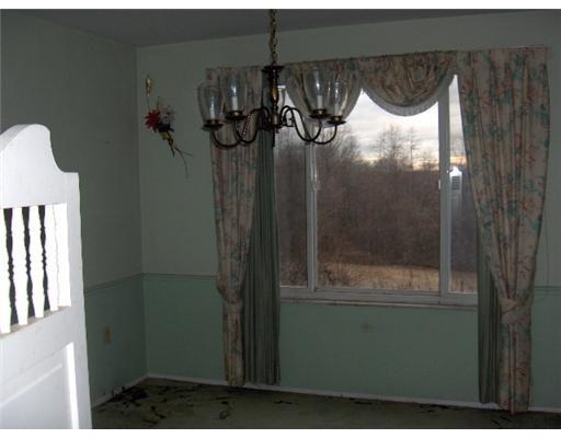 219 McKenzie Road Clinton, PA 15026 - Photo 9 of 11 Dining Room.