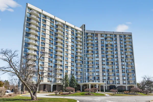 $179,000 | 40 North Tower Road, Unit 9K, Oak Brook, IL 60523