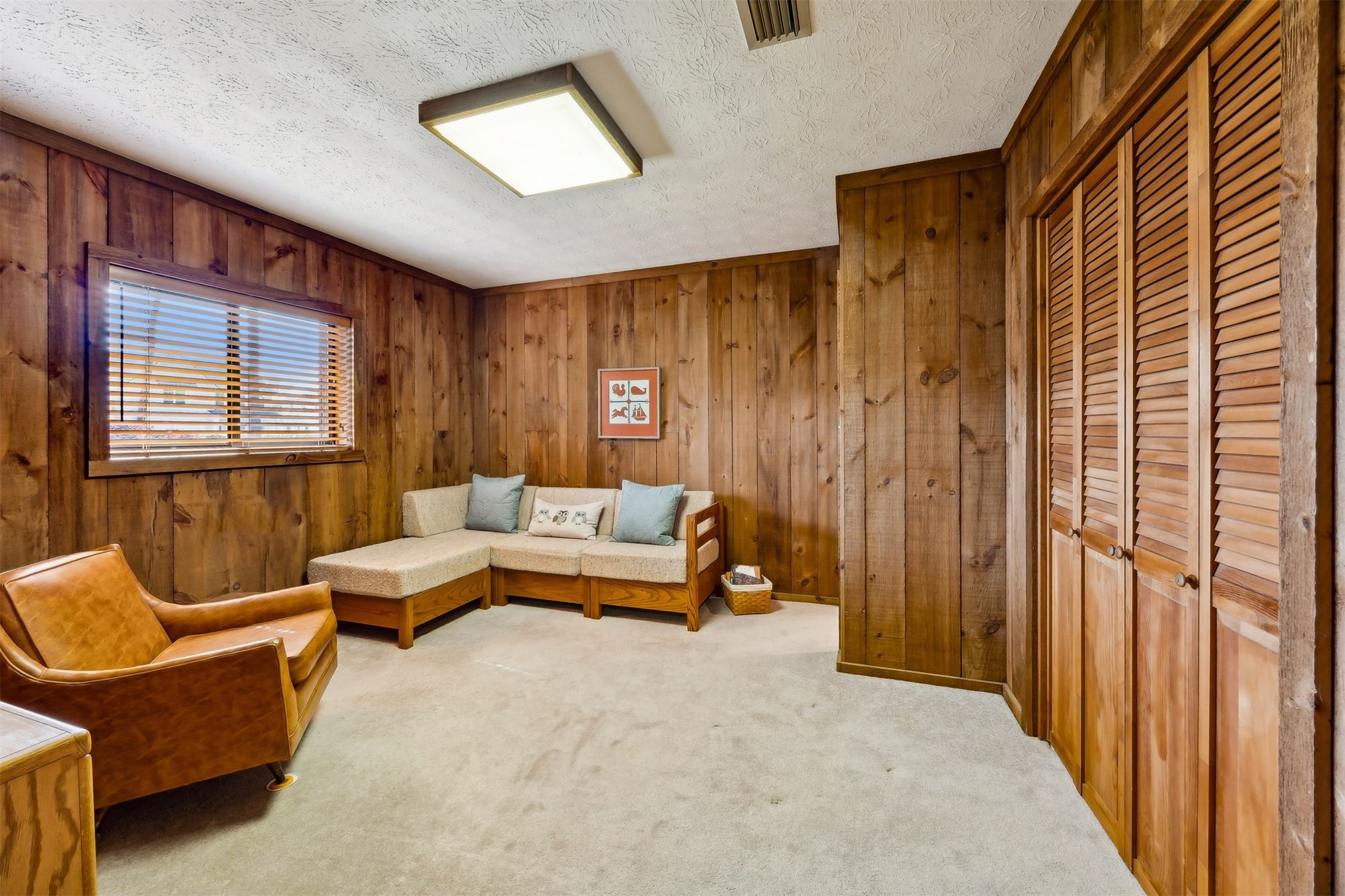 96111 Pirates Bluff Road Yulee, FL 32097 - Photo 18 of 52 a living room with furniture and a window