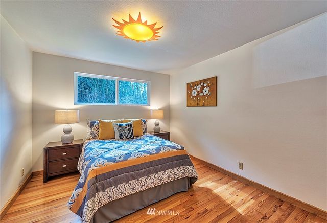 $900,000 | 6628 Northeast 129th Street, Kirkland, WA 98034