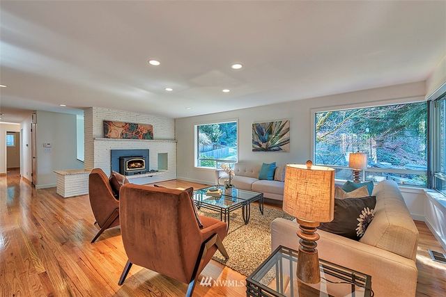 $900,000 | 6628 Northeast 129th Street, Kirkland, WA 98034