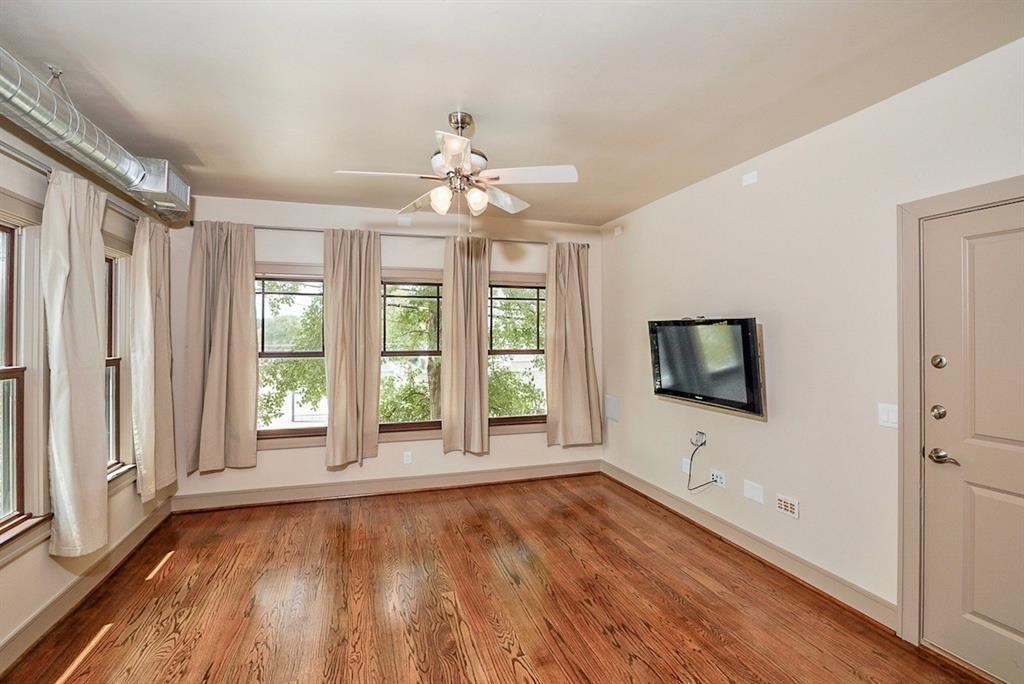 4009 Greeley Street, Unit 4 Houston, TX 77006 - Photo 4 of 11