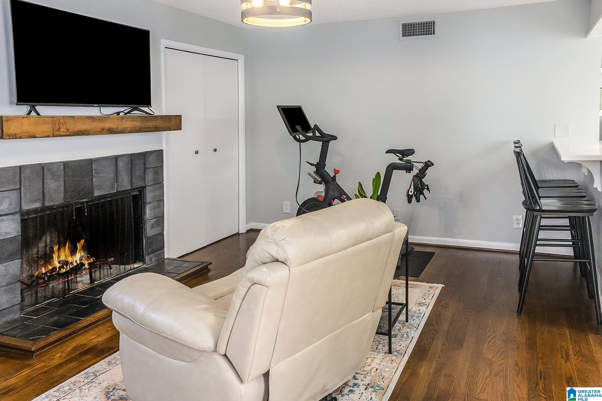 612 South Sanders Road Birmingham, AL 35226 - Photo 5 of 50