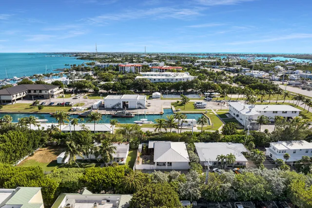 $699,000 | 420 17th Ct Gulf, Marathon, FL 33050