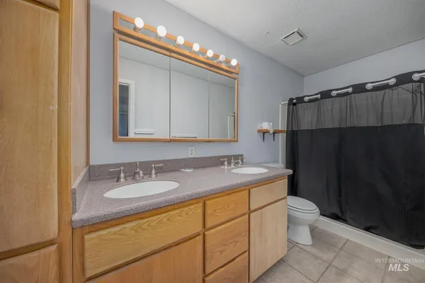 $499,000 | 1200 Hoffman Drive, Vale, OR 97918