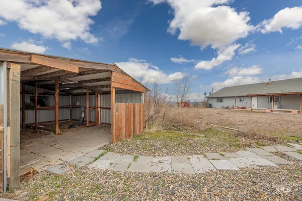 $499,000 | 1200 Hoffman Drive, Vale, OR 97918