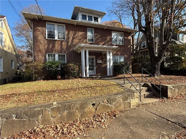 $825 | 647 Irving Street, Unit 2, Winston-Salem, NC 27103