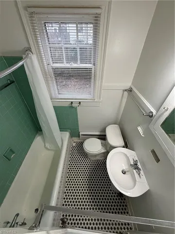 $845 | 647 Irving Street, Unit 2, Winston-Salem, NC 27103