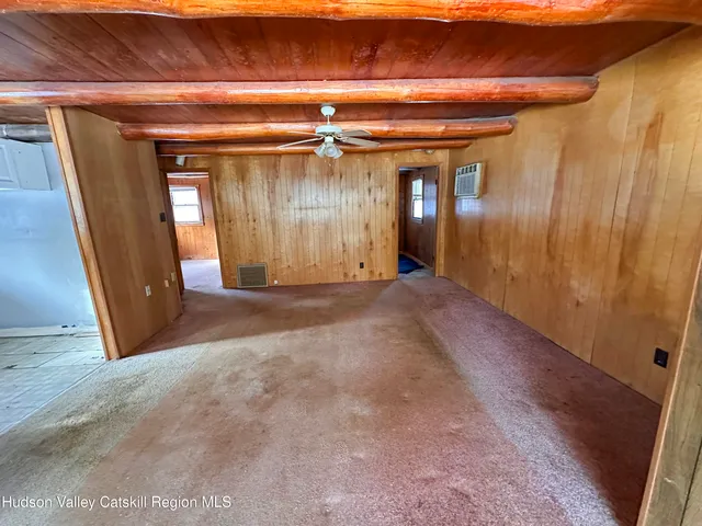 a view of empty room