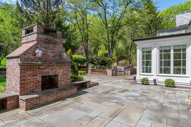 $7,995,000 | 200 Pond Road, Wellesley, MA 02482