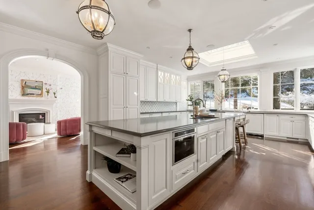 $7,995,000 | 200 Pond Road, Wellesley, MA 02482