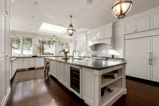 $7,995,000 | 200 Pond Road, Wellesley, MA 02482