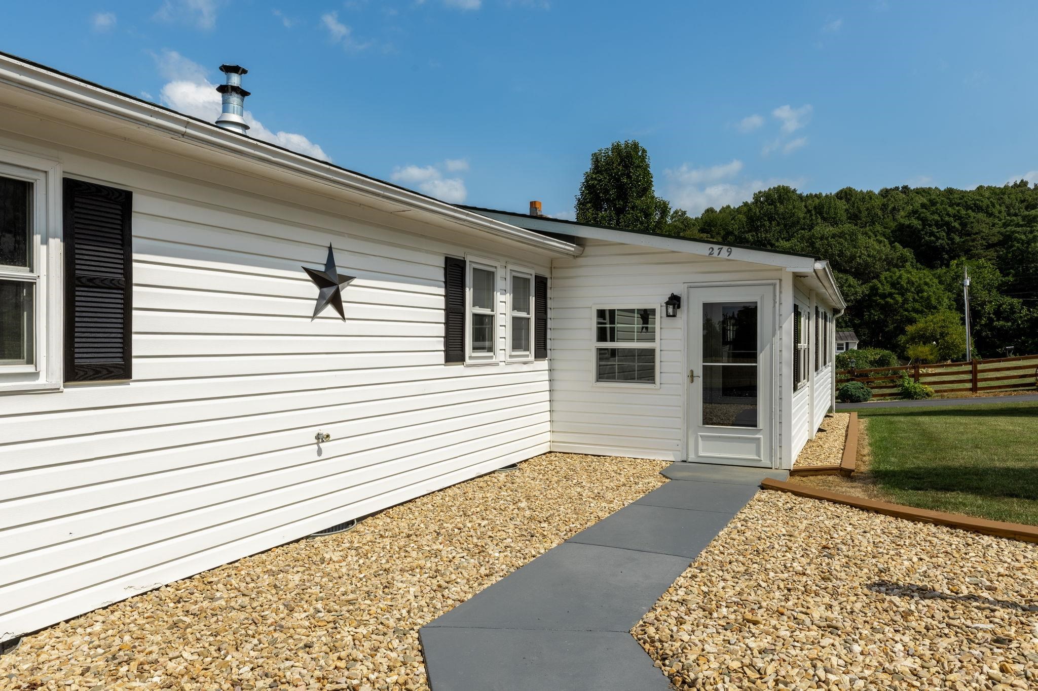 279 Watertower Road Penn Laird, VA 22846 - Photo 8 of 27 Gallery Image 8