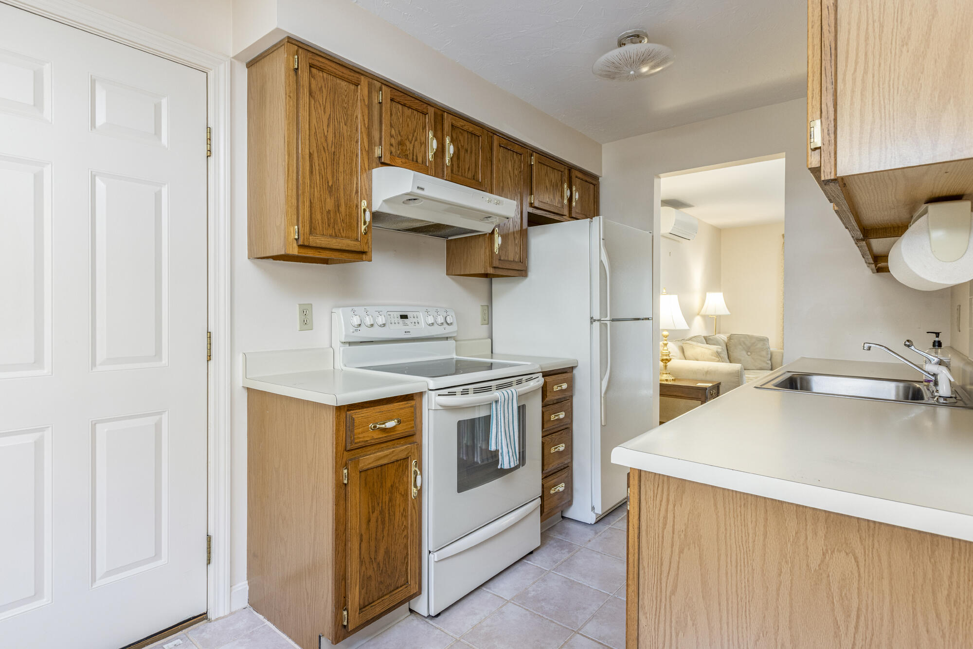 33 Stratton Road, Unit 33 Scarborough, ME 04074 - Photo 6 of 25 33 Stratton Rd._005