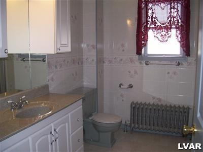 415 Ridge Street Emmaus, PA 18049 - Photo 15 of 23 Full bath upstairs