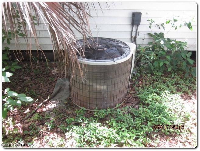 415 Duray Street Jacksonville, FL 32208 - Photo 6 of 25 a view of a bird bath tub