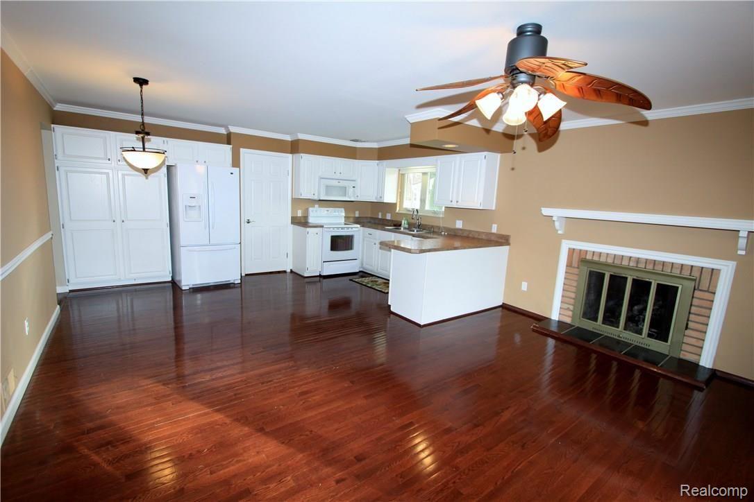 4186 McCandlish Road Grand Blanc, MI 48439 - Photo 10 of 36 IMG_4404.JPG
