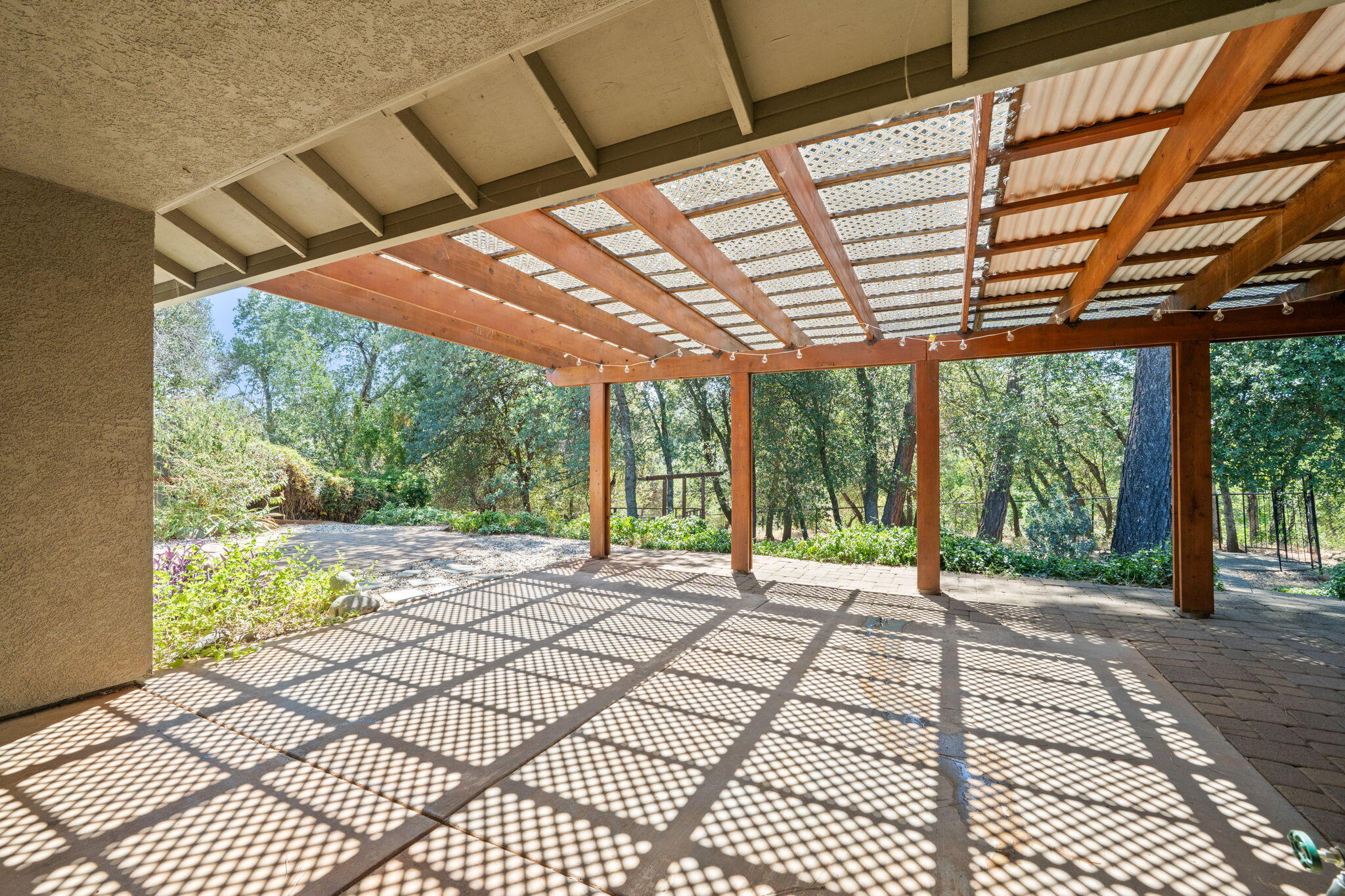 3790 Indio Way Redding, CA 96002 - Photo 35 of 51 Patio