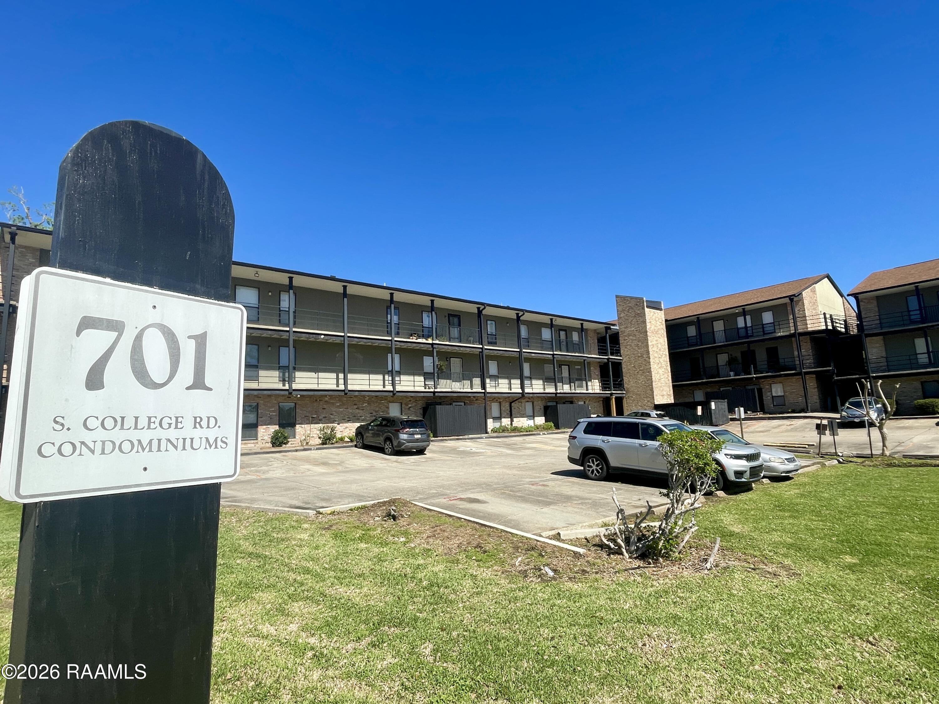 701 South College Road, Unit 215 Lafayette, LA 70503 - Photo 1 of 11