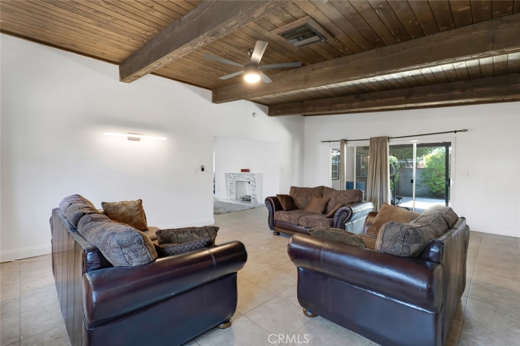 18027 Hatton Street Reseda, CA 91335 - Photo 11 of 50