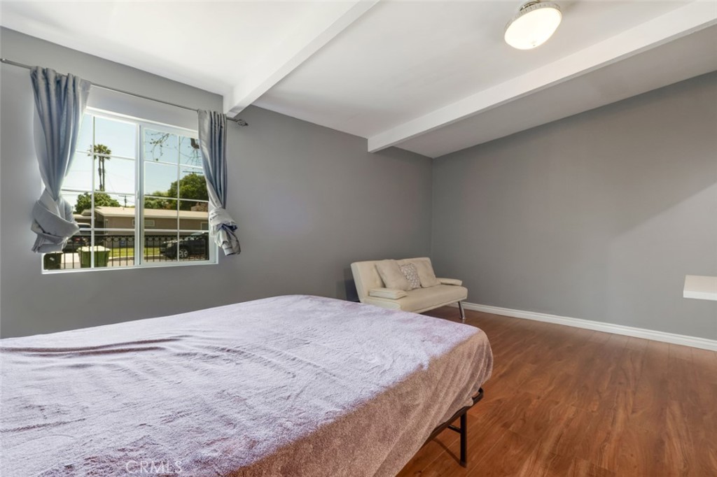 18027 Hatton Street Reseda, CA 91335 - Photo 20 of 50