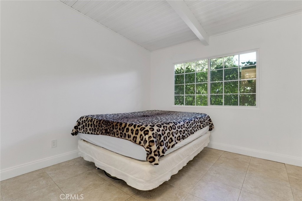 18027 Hatton Street Reseda, CA 91335 - Photo 30 of 50