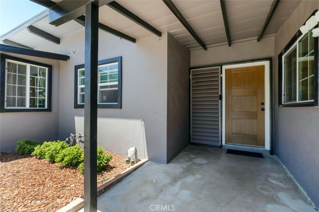 18027 Hatton Street Reseda, CA 91335 - Photo 3 of 50