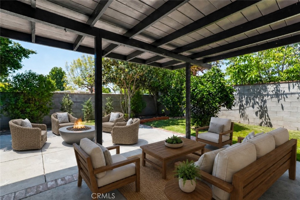18027 Hatton Street Reseda, CA 91335 - Photo 38 of 50 VIRTUAL STAGING