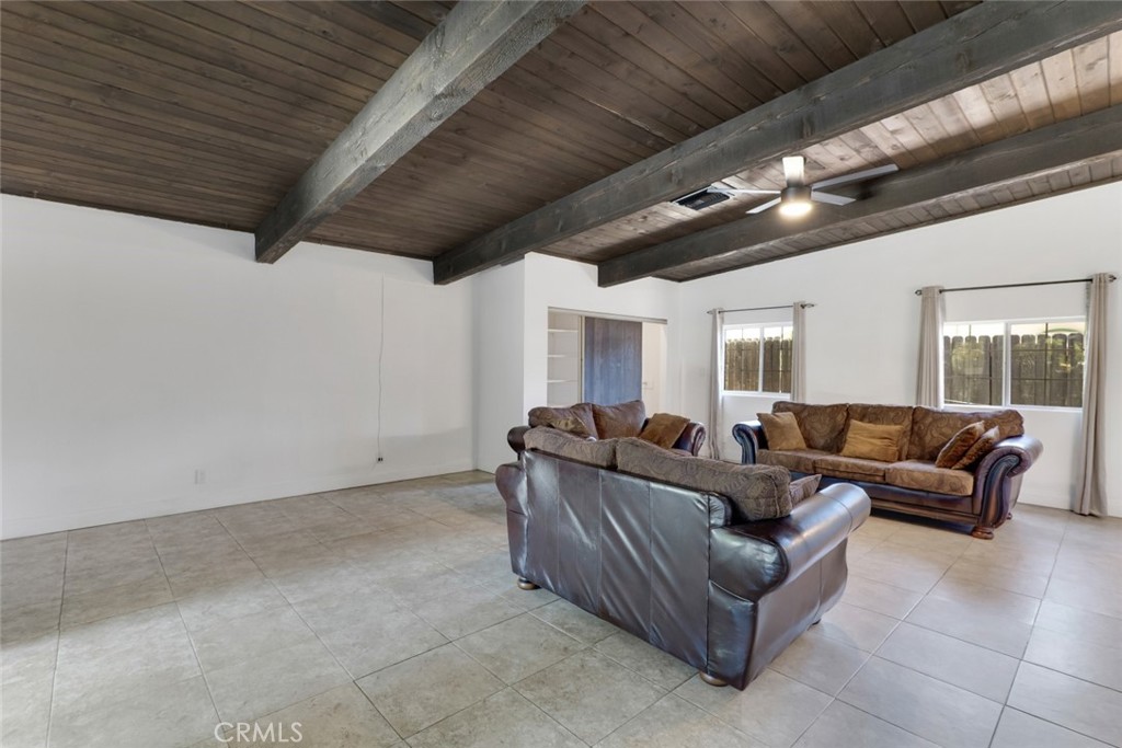 18027 Hatton Street Reseda, CA 91335 - Photo 7 of 50