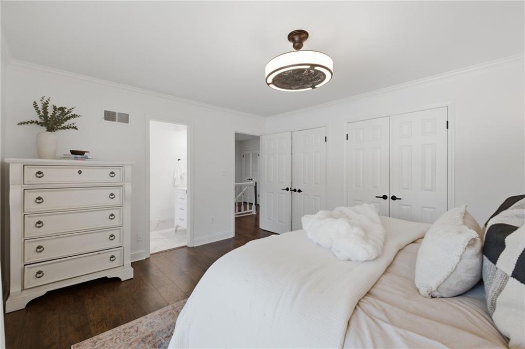 12862 Sagamore Road Leawood, KS 66209 - Photo 22 of 44