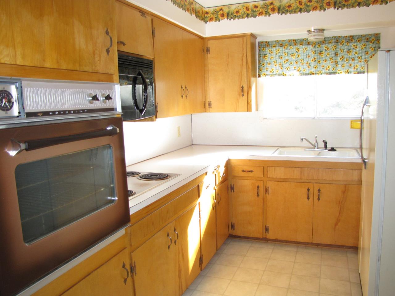 1907 Meadowbrook Road Prescott, AZ 86303 - Photo 4 of 12 Kitchen