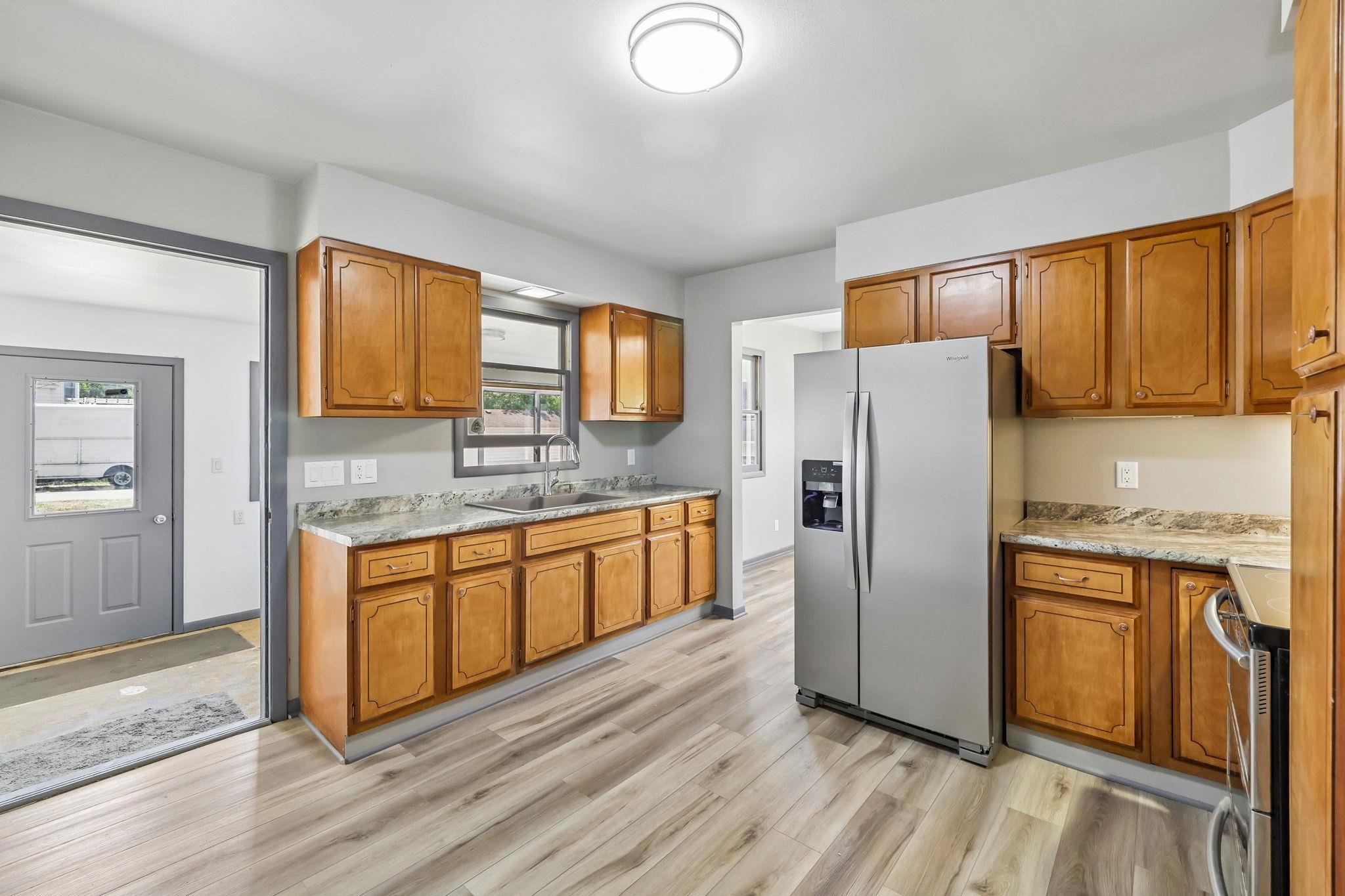 618 East Conant Street Portage, WI 53901 - Photo 4 of 19