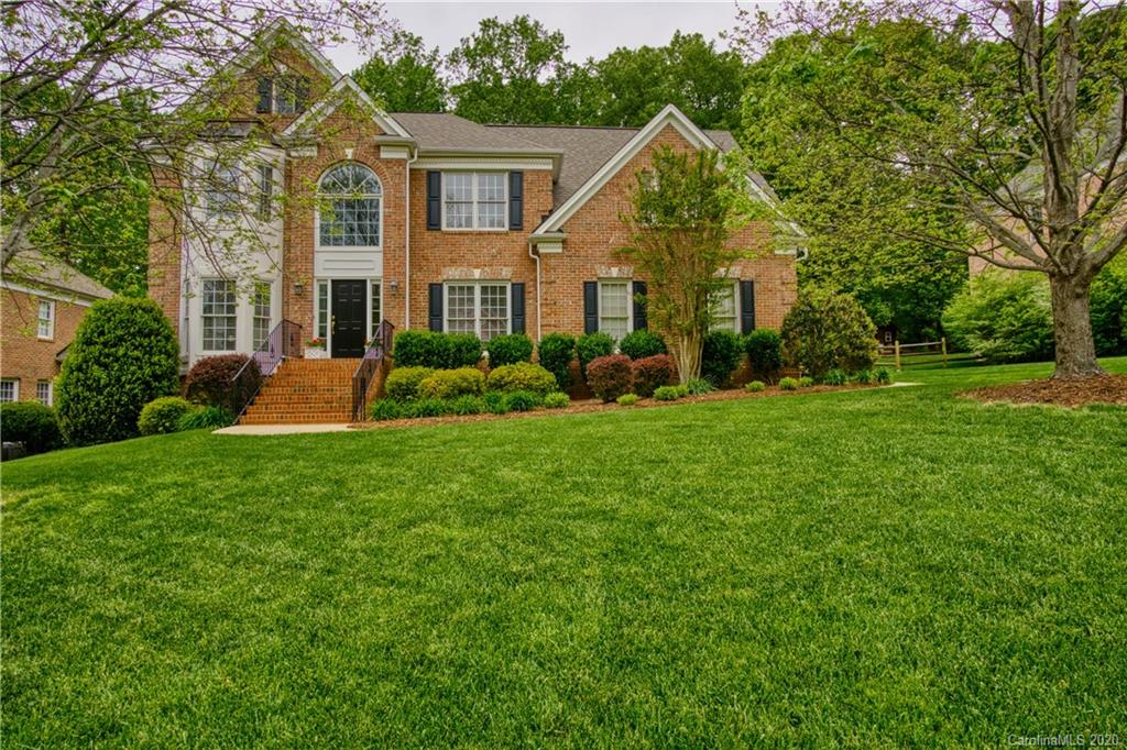105 Melbourne Drive Fort Mill, SC 29708 - Photo 2 of 26 Gallery Image 2