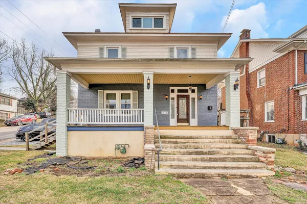 $1,800 | 1602 Memorial Avenue Southwest, Roanoke, VA 24015