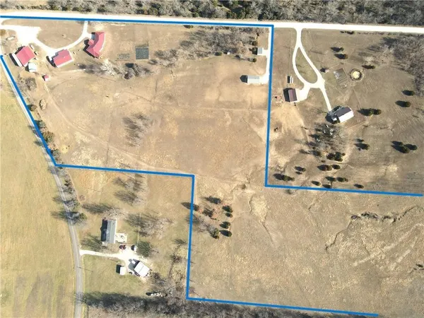 $530,000 | 1106 Southwest County Road, Holden, MO 64040