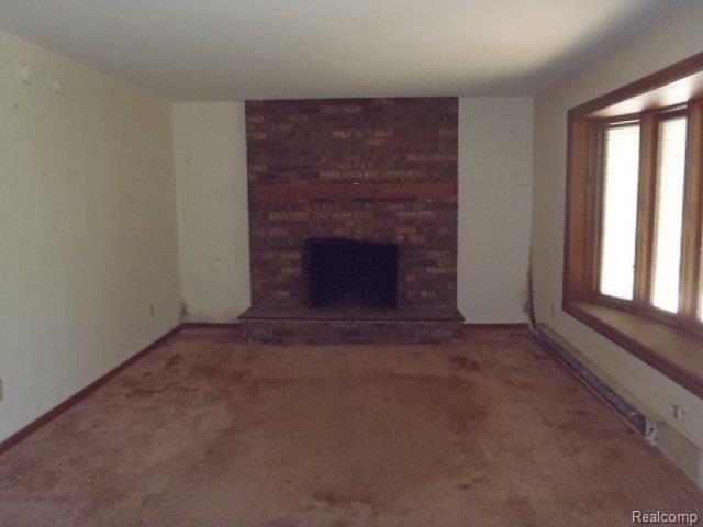 9185 Phelps Road Algonac, MI 48001 - Photo 6 of 20 P7069619.JPG