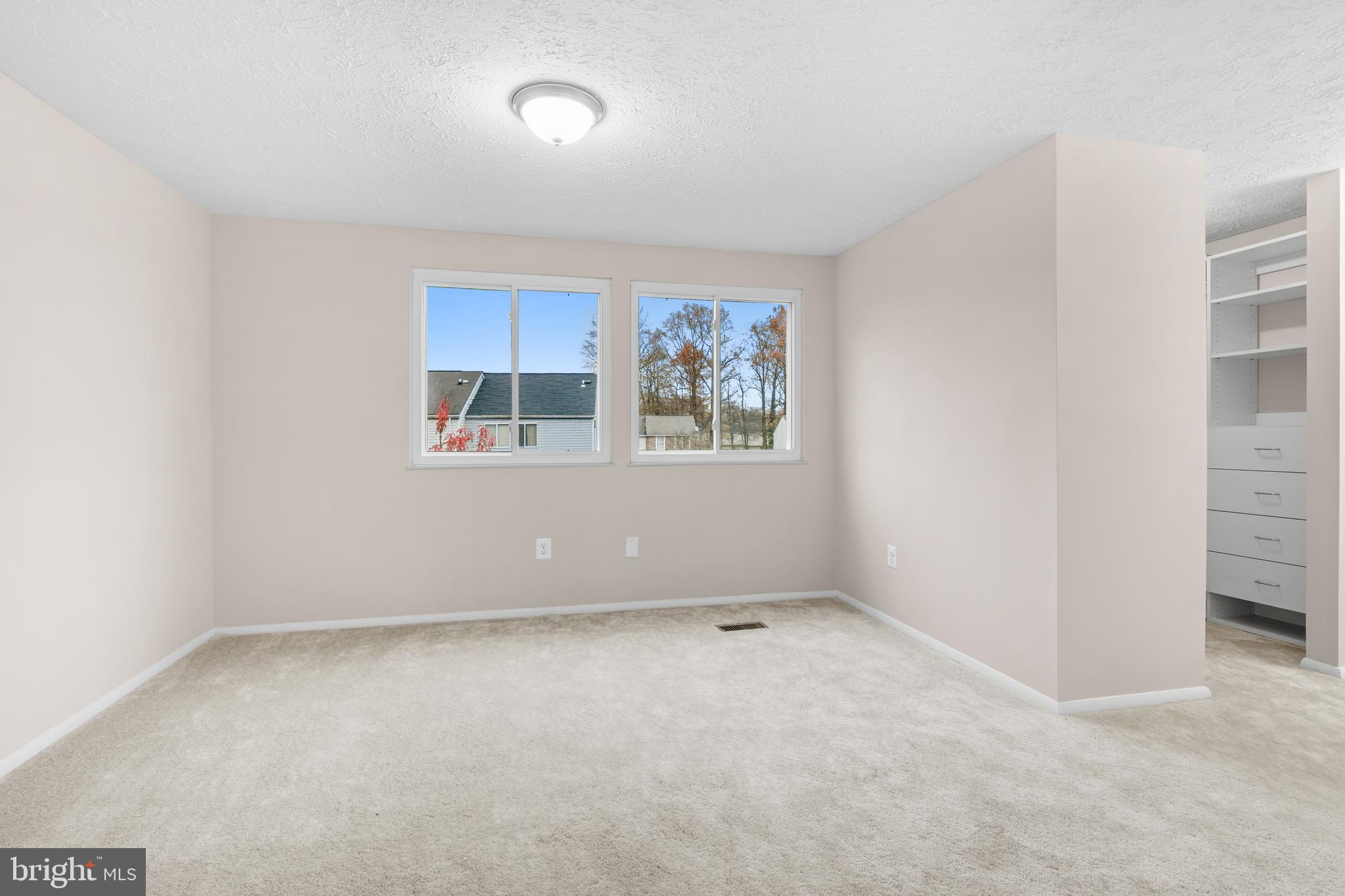 9998 Tuscarora Road Randallstown, MD 21133 - Photo 12 of 21 an empty room with a window