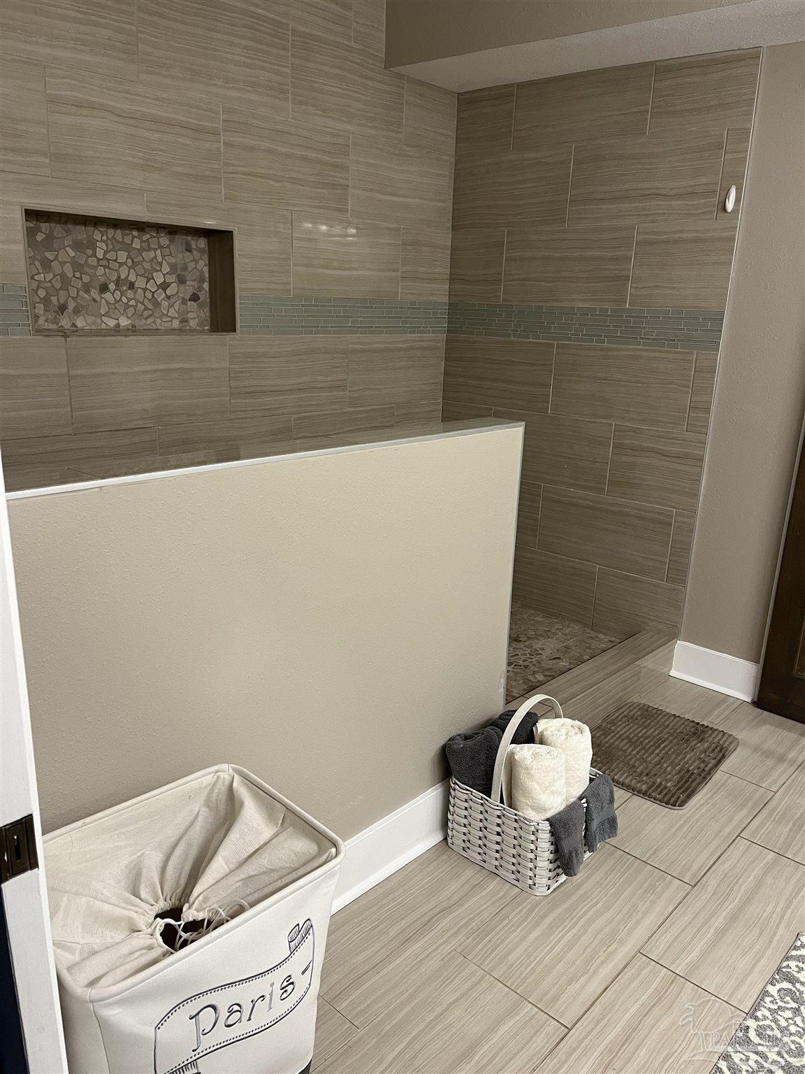 7310 Sachem Road Pensacola, FL 32506 - Photo 10 of 19 Gallery Image 10