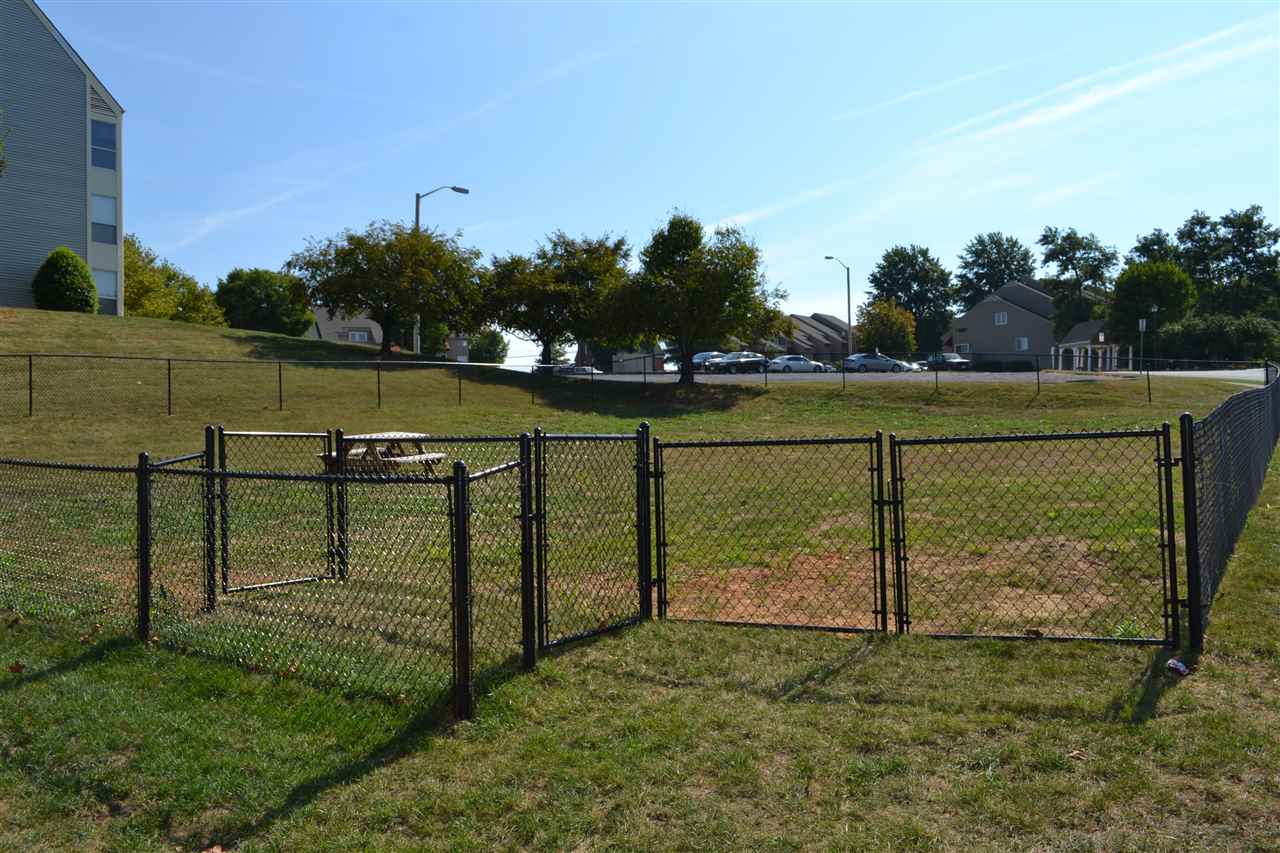 1372 Hunters Road, Unit K Harrisonburg, VA 22801 - Photo 4 of 29 Gallery Image 4