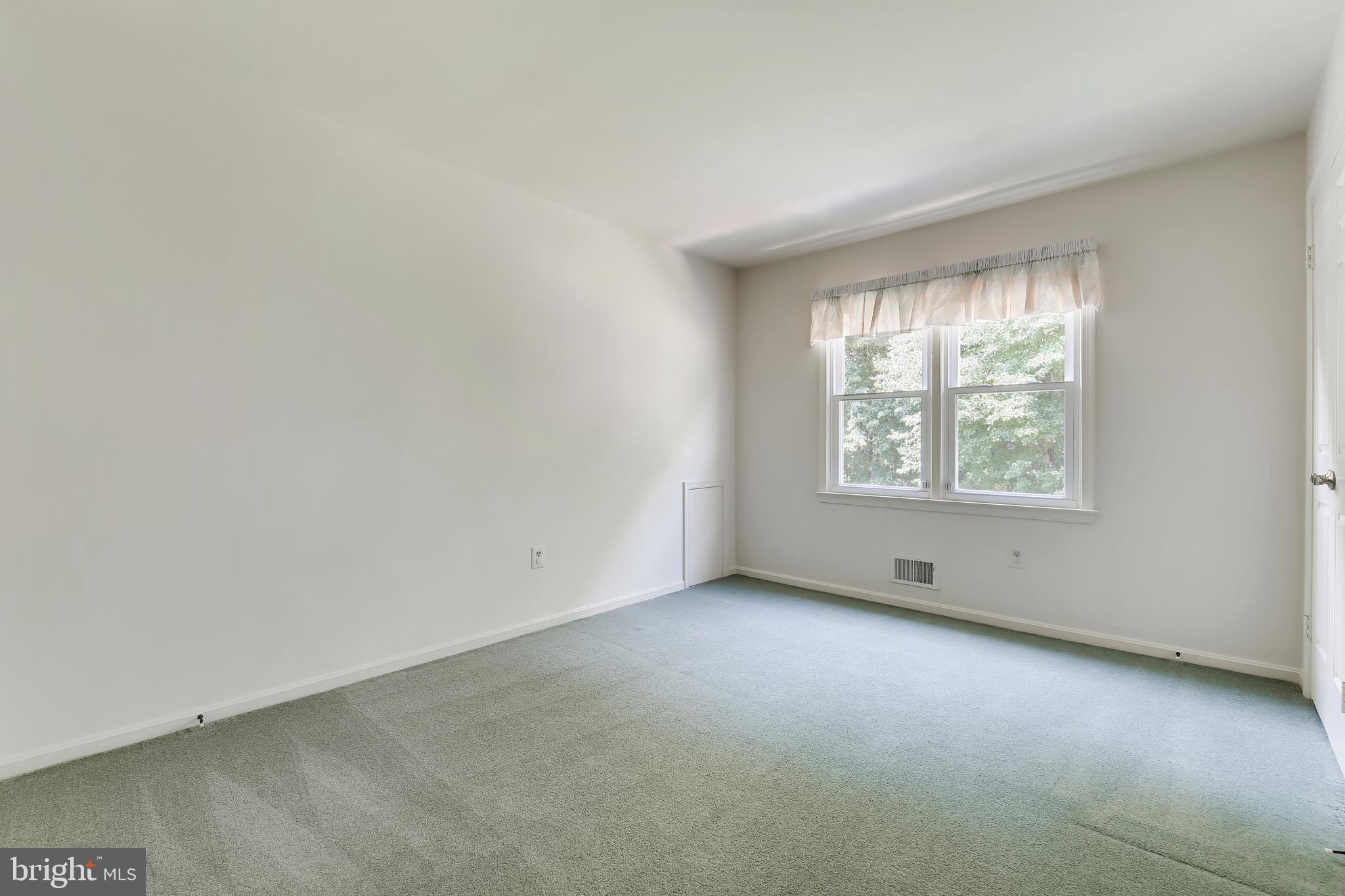 2316 Holly Spring Drive Silver Spring, MD 20905 - Photo 21 of 28