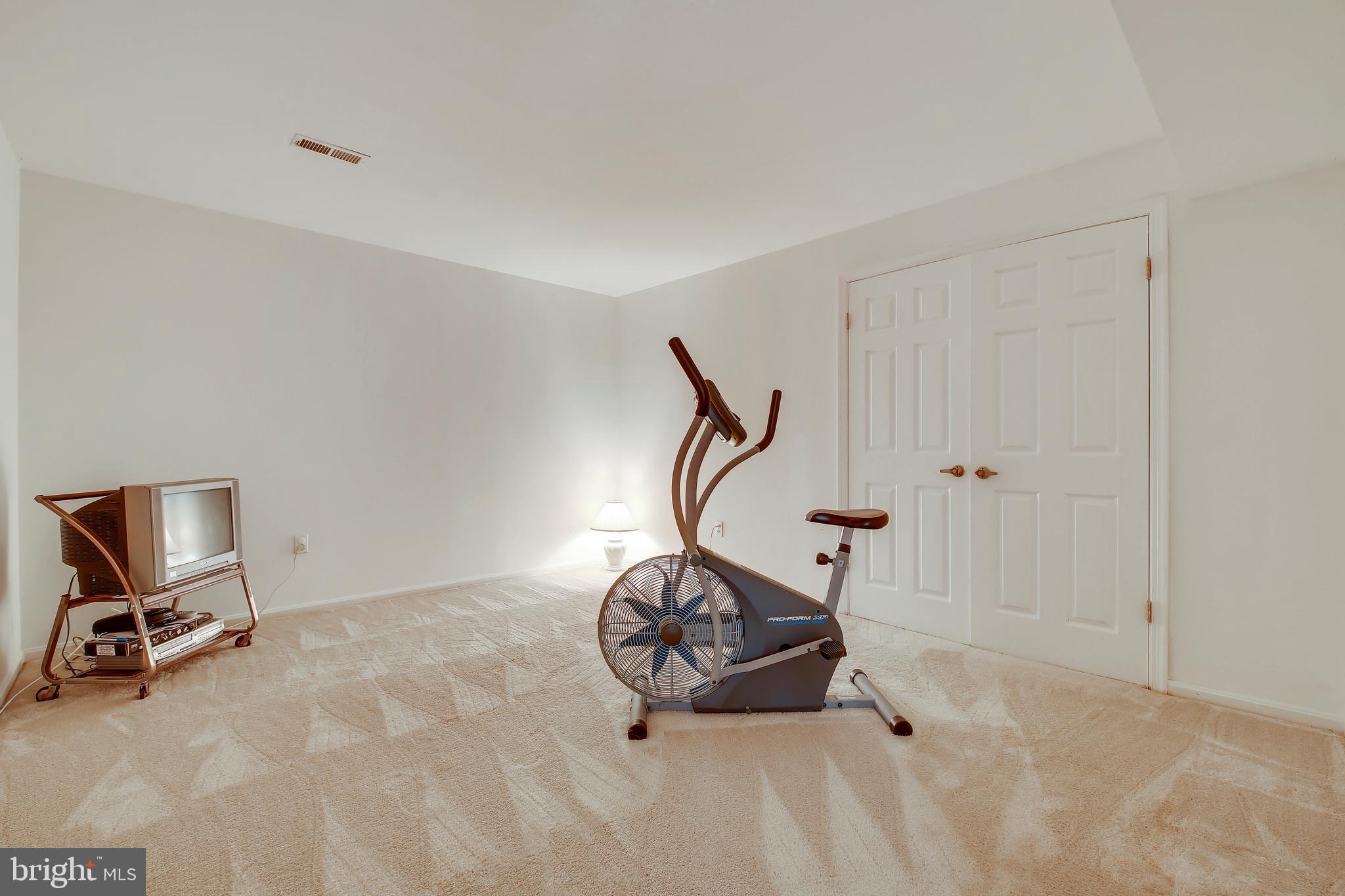 2316 Holly Spring Drive Silver Spring, MD 20905 - Photo 26 of 28