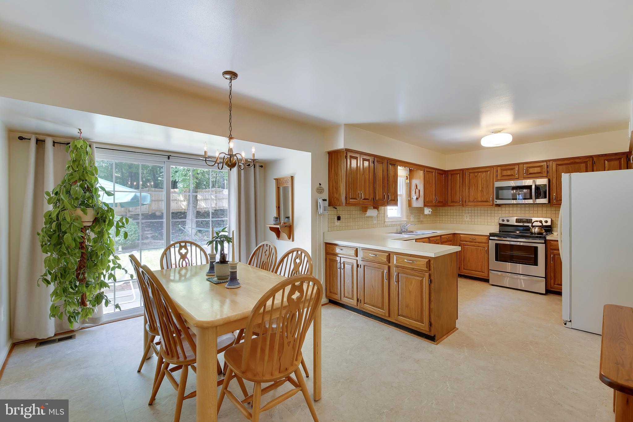 2316 Holly Spring Drive Silver Spring, MD 20905 - Photo 8 of 28