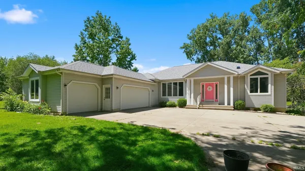 $519,900 | 1817 Deer Trail, Warsaw, IN 46580